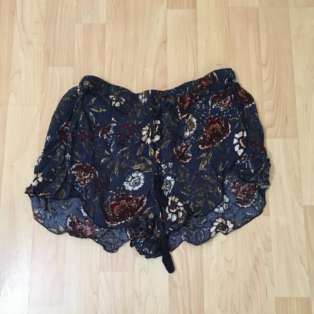 Abercrombie & Fitch Flowy Shorts